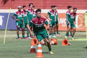 Martinelli acredita que equipe chega mais confiante para o Fla-Flu após 7 a 0 na semi