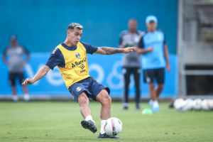 Fluminense sonda meia argentino do Grêmio, diz jornalista