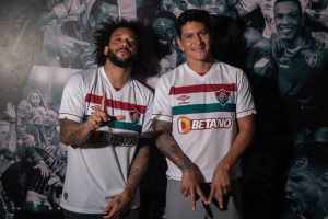 Fluminense reitera início das vendas da nova camisa nº 2 nas lojas oficiais nesta quinta