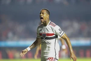 Emprestado pelo Fluminense, Caio Paulista revela desejo de seguir no São Paulo