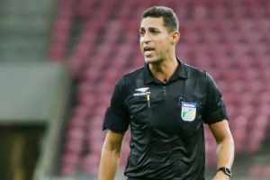 Fluminense tem 50% de aproveitamento com árbitro de duelo com Corinthians