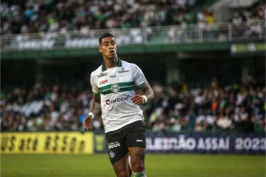 Esquema de apostas: Coritiba corre risco de ficar sem seu principal jogador contra o Flu