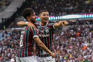Jornalista diz que clube da Inglaterra está próximo de contratar volante do Fluminense