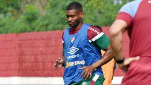 Vídeo – Marlon agradece carinho dos torcedores em mensagens de aniversário