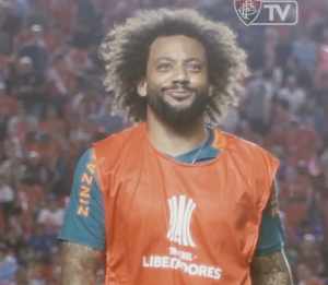 Marcelo mostra categoria em aquecimento do Fluminense; Confira o vídeo