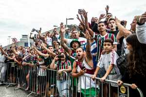 Último apoio! Famosos completam arrecadação para AeroFlu antes da semi da Libertadores