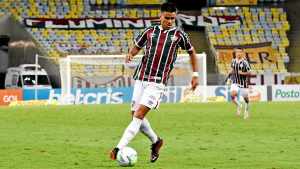 Volante rescinde contrato com o Fluminense