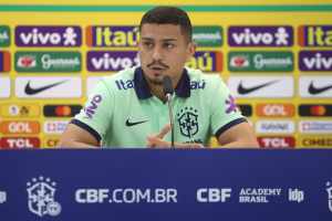 Diniz do Fluminense x Diniz da Seleção: André diz que há diferença nos trabalhos