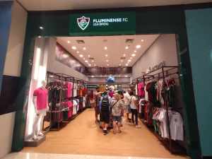 Pesquisa mostra torcidas que mais consomem produtos do clube; Veja o Fluminense