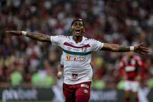 Lembra dele? Ex-Fluminense, Yony González é anunciado por clube colombiano