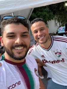 Com presença de campeões brasileiros pelo Fluminense, torcida em Orlando celebra 6 anos