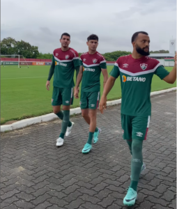 Vídeo – Fluminense se apresenta para penúltimo treino antes da viagem à Arábia Saudita