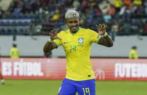 Veja fotos dos moleques de Xerém vestindo a camisa da Seleção Brasileira