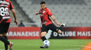 Estafe de Terans confirma proximidade de acerto com o Fluminense, diz jornalista