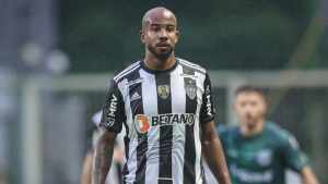 Fluminense sonda meia do Atlético-MG a pedido de Diniz, informa jornalista