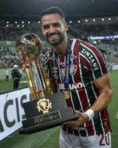 Renato Augusto se despede do Fluminense nas redes sociais