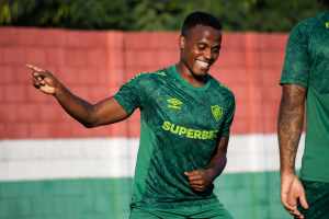 Com mais uma assistência, Jhon Arias segue soberano como maior garçom do Flu em 2024