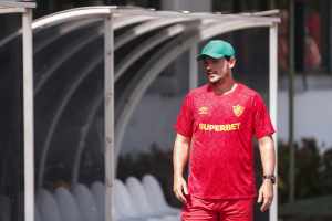 Com volta dos lesionados, Diniz pode ter elenco quase completo para jogo contra o Alianza