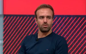 “Criado em Xerém e odeia o Fluminense”; Vice do Fluminense rebate Roger Flores em entrevista