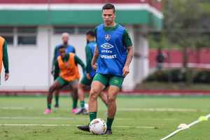 Famalicão, de Portugal, fez proposta de empréstimo por lateral do Fluminense