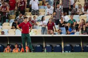 Diniz vê Flu em evolução, cita grupo difícil na Libertadores e time visto de outra maneira