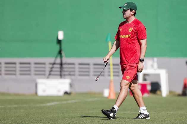 Fernando Diniz, ex-técnico do Fluminense