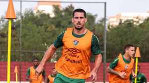 Triste com vaias, meio-campista quer deixar o Fluminense