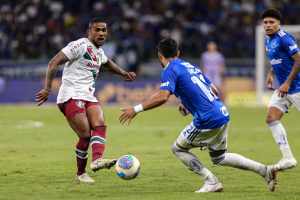 Filme repetido! Com mais posse que o Cruzeiro, Fluminense finalizou bem menos