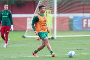 Thiago Silva divide um pouco do que nova comissão técnica tem cobrado do time