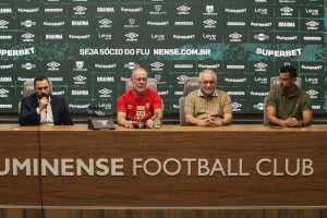 Mano Menezes fala sobre desafio ao aceitar convite do Fluminense e crê na reabilitação