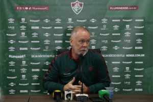 Mano comenta sobre média de idade do elenco do Flu e relembra o Cruzeiro que treinou em 2018