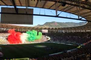 Jornalista provoca torcida do Fluminense: “Vocês têm obrigação de encher o estádio!”