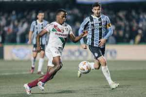 Fluminense recusa proposta de clube turco por Arias, informa jornalista