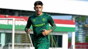 Fluminense empresta lateral-direito para o Guarani