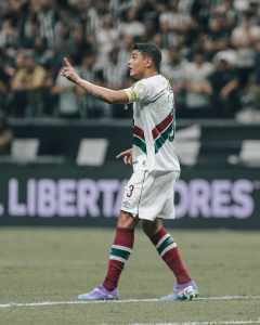Portal destaca possíveis reforços na zaga do Fluminense após Data Fifa