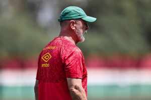 Mudanças à vista? Saiba a provável escalação do Fluminense contra o Grêmio