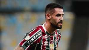 Renato Augusto treina em posição diferente no Fluminense e agrada Renato Gaúcho