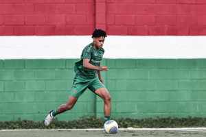 Joia da base do Fluminense sofre lesão grave no joelho, diz jornalista