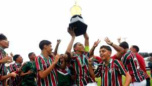 Dirigente do Fluminense exalta trabalho desempenhado em Xerém e explica processo