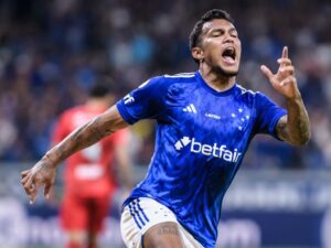 Cabe no Fluminense? Porto deseja negociar atacante ex-Cruzeiro