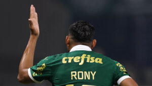 Novela termina e Rony, ex-alvo do Fluminense no mercado, é anunciado por novo clube