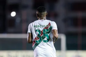 Analista destaca lances de Hércules em Fluminense x Vasco