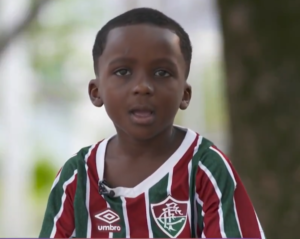 ‘Mini Arias’ convida ídolo do Fluminense para dançar; Confira