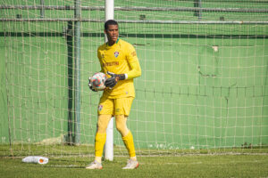 Emprestado pelo Fluminense, goleiro defende pênalti em estreia pelo São Joseense