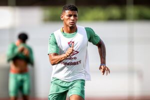 Jornalista revela que acusações ao volante Hércules afetaram até a mãe do atleta