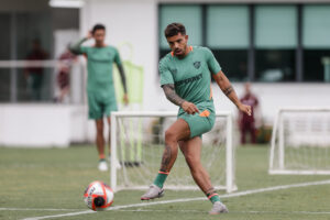 Terans segue em pré-temporada com o Fluminense e deve definir futuro nos próximos dias, noticia portal