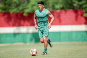 Após contratar Keylor Navas, clube argentino sonha com Cano