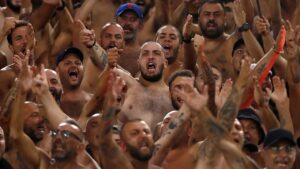 Ultras da Lazio atacam e esfaqueiam torcedores da Real Sociedad