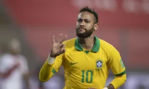 Neymar comemora retorno à Seleção Brasileira: ”feliz por estar de volta”