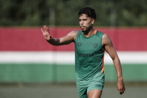 Nonato projeta duelo contra a Aparecidense-GO em desembarque do Fluminense em Brasília